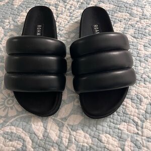 ROAM black sandals size 37